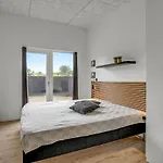 Four-bedroom With A Hot Tub 08 Dom wakacyjny