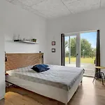 Four-bedroom With A Hot Tub 08 Dom wakacyjny *