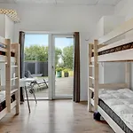 Four-bedroom With A Hot Tub 08 Dom wakacyjny *