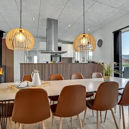 Four-bedroom Haderslev With A Hot Tub 08 Feriehus