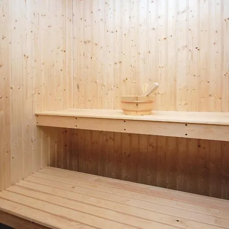 Four-bedroom Haderslev With A Hot Tub 08 Semesterbostad *