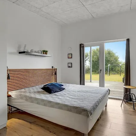 Four-bedroom Haderslev With A Hot Tub 08 Feriehus *