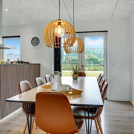 Four-bedroom With A Hot Tub 08 * Haderslev