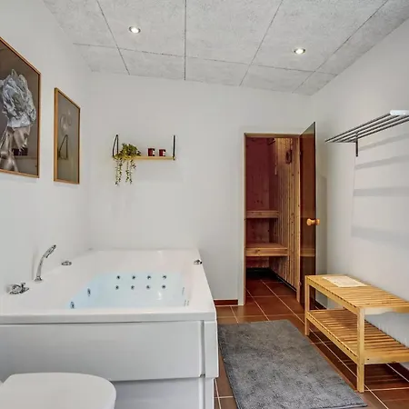 Σπίτι διακοπών Beautiful Home In Haderslev With Sauna *
