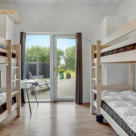Four-bedroom Haderslev With A Hot Tub 08 Feriehus *