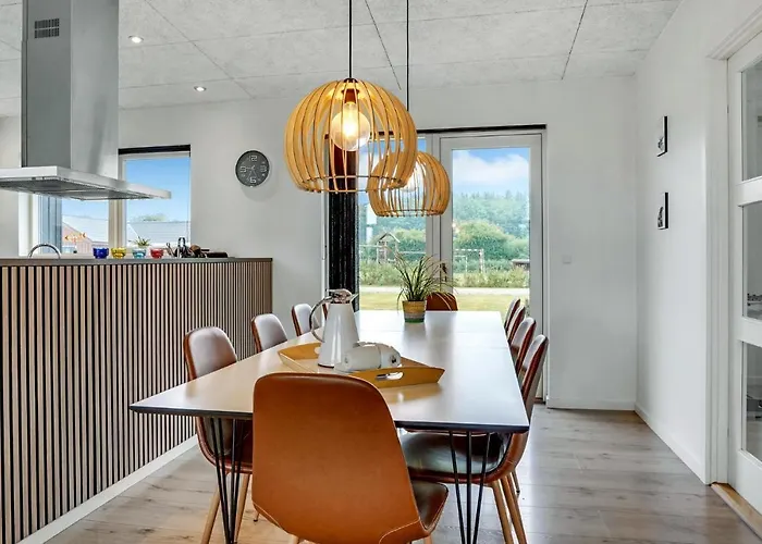 Four-bedroom With A Hot Tub 08 * Haderslev